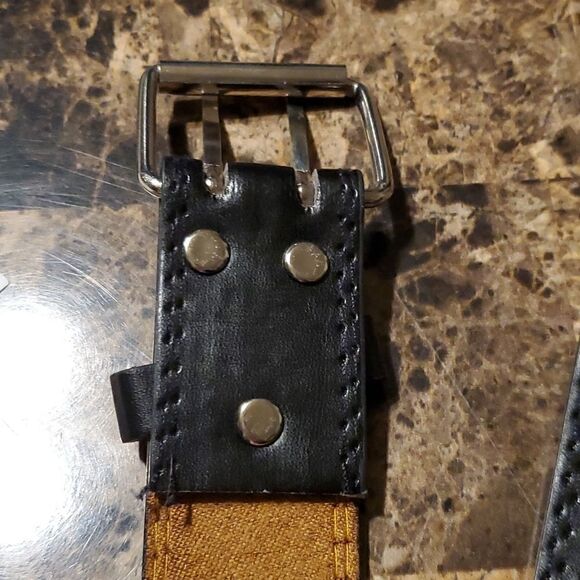 1.5 inch wide black two holed belt - Picture 3 of 5